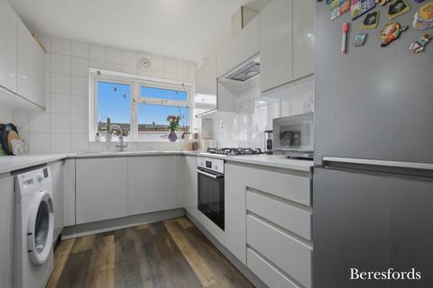 3 bedroom end of terrace house for sale, Braybrooke, Basildon, SS14