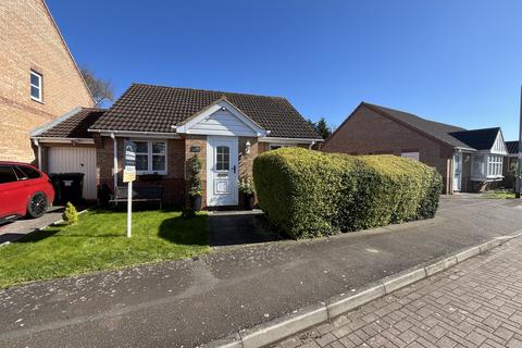2 bedroom bungalow for sale, Meadenvale, PETERBOROUGH PE1