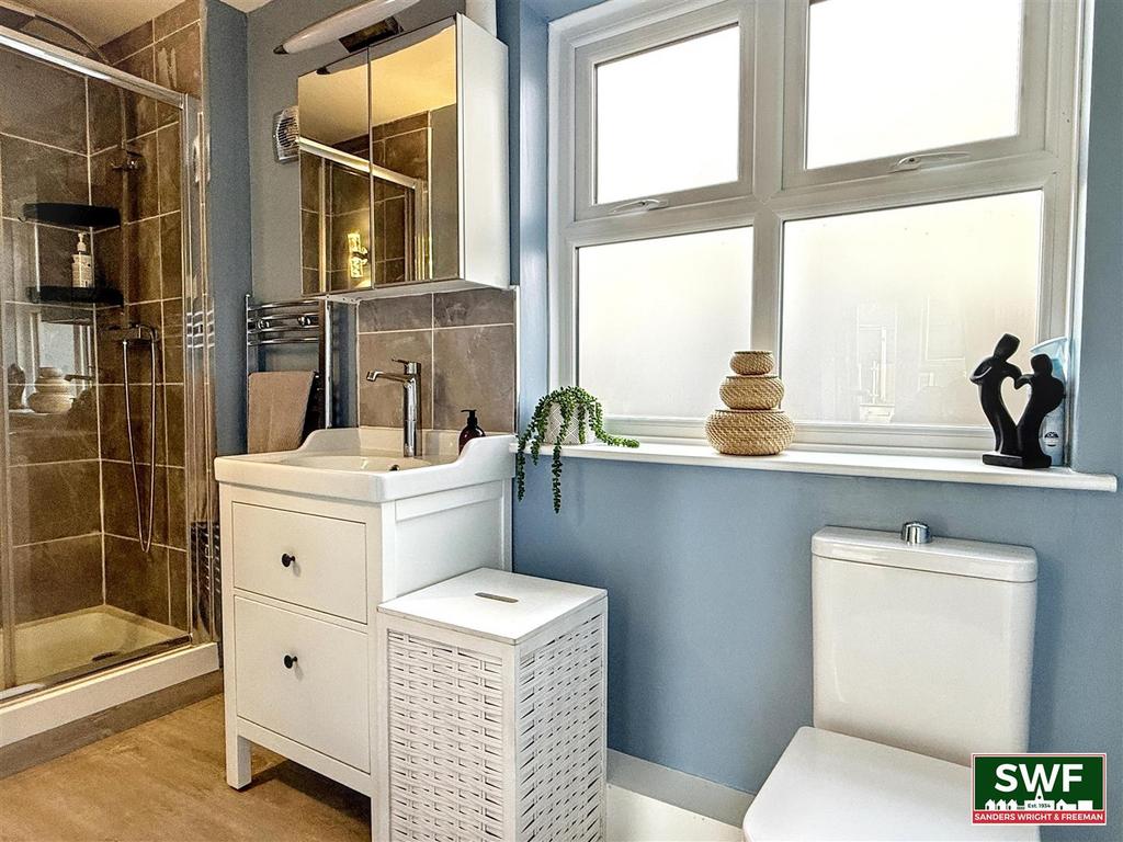 En suite shower room