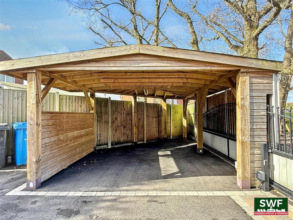 Carport.jpg