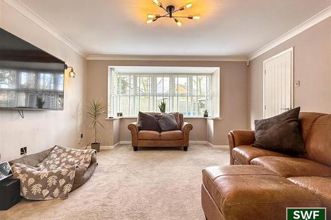 undefined, Rockrose Gardens, Featherstone