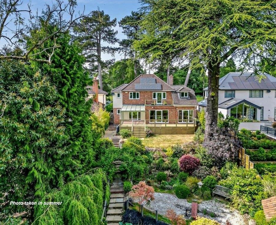 16 Catmose Park Road - garden with caprtion.jpg