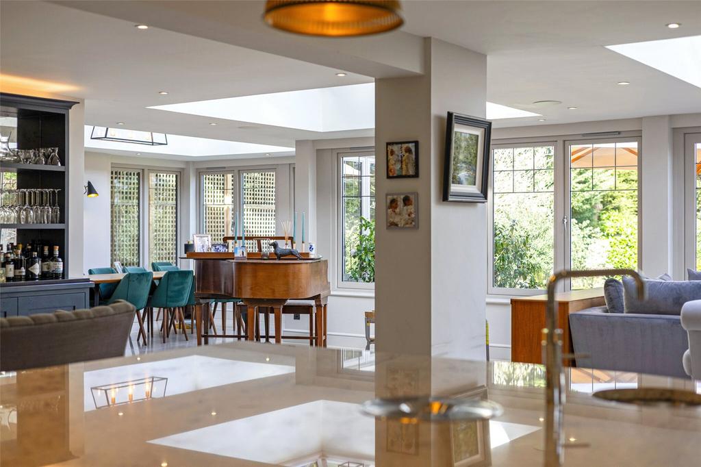 Kitchen/Breakfast