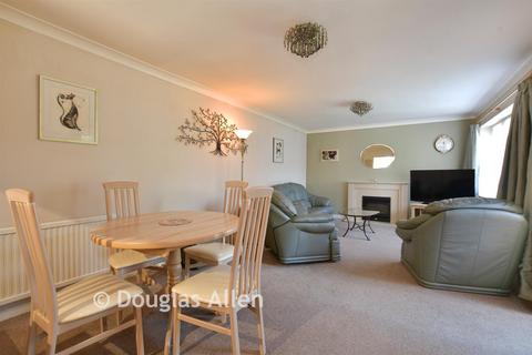 undefined, Kingsdown Close, Basildon SS13
