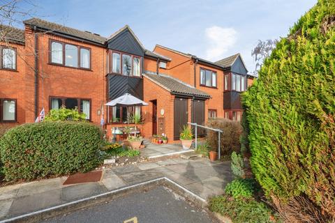 2 bedroom flat for sale, Albion Street, Oadby, Leicester