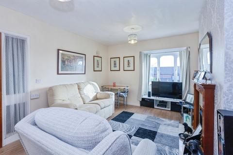 2 bedroom flat for sale, Albion Street, Oadby, Leicester