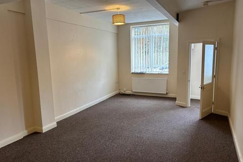 3 bedroom terraced house to rent, Cavendish Mews, Leicester LE2