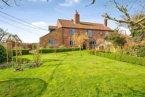 4 bedroom character property for sale, Brick Kiln Lane, Kerdiston