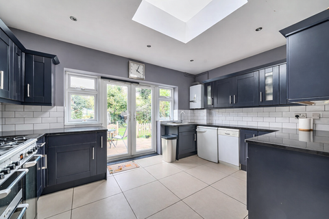undefined, Abbotts Road, Mitcham CR4