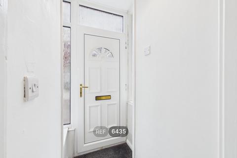 undefined, Jesmond Gardens, HU9 3DG