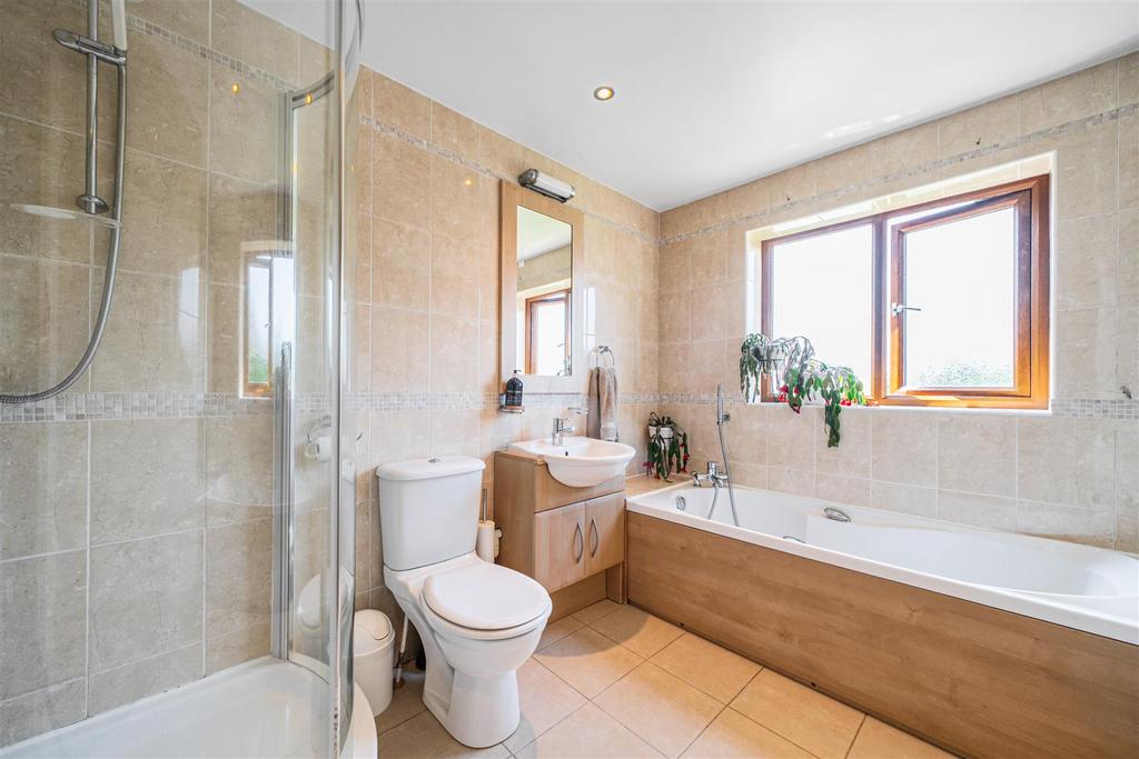 Cole Bathroom.jpg