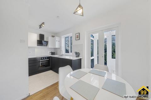 undefined, Yewdale close, Bromley, Greater London, BR1