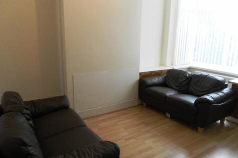 4 bedroom semi-detached house to rent, St. Edwards Road, Birmingham B29