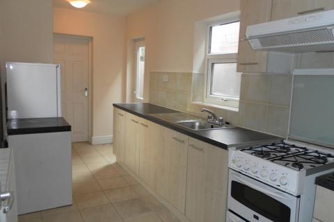4 bedroom semi-detached house to rent, St. Edwards Road, Birmingham B29