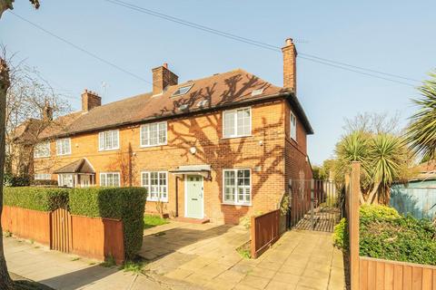 4 bedroom end of terrace house for sale, Yew Tree Road, London W12