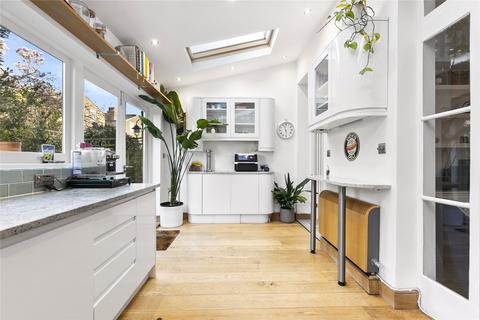 3 bedroom apartment for sale, Louisville Road, SW17
