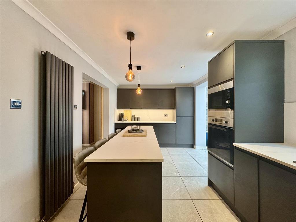 Dining kitchen