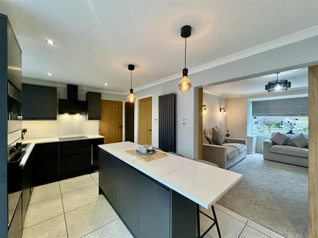 Dining kitchen