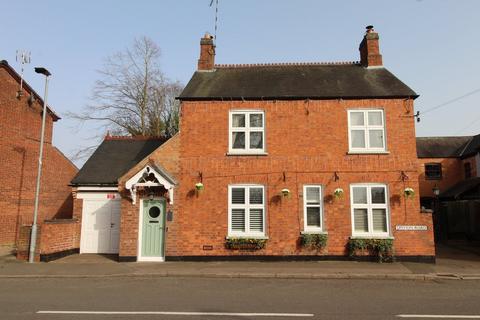 3 bedroom detached house for sale, Station Road, Leicester LE19
