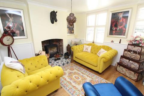 3 bedroom detached house for sale, Station Road, Leicester LE19