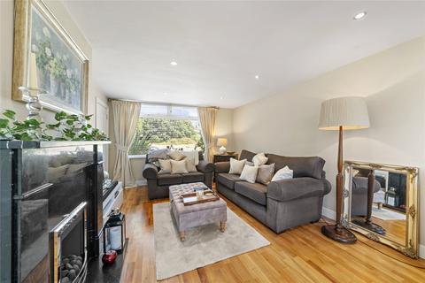 3 bedroom end of terrace house to rent, Portsmouth Road, Cobham, Surrey, KT11