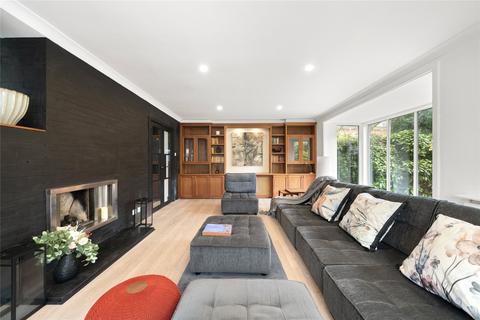 5 bedroom detached house to rent, Montrose Gardens, Oxshott, Leatherhead, Surrey, KT22
