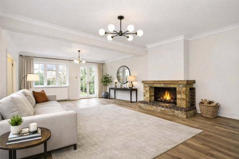 undefined, East Road, Weybridge, KT13