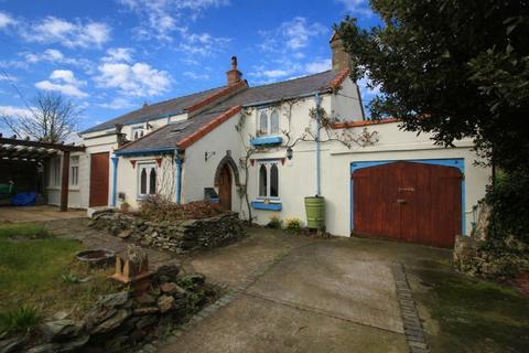 3 bedroom cottage for sale, Anglesey LL68