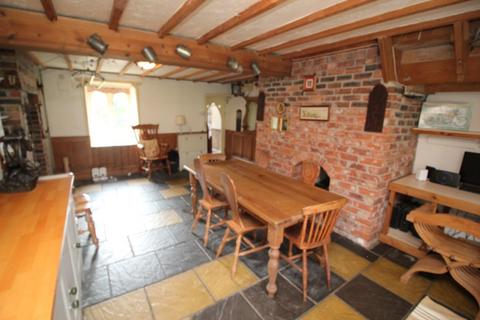 3 bedroom cottage for sale, Anglesey LL68