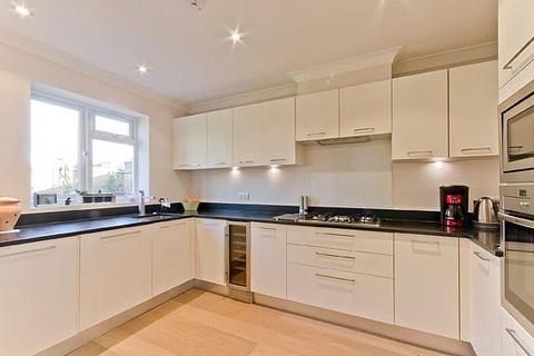 undefined, Cambridge Park, St Margarets, TW1