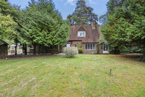 undefined, Camp End Road, Weybridge, Surrey, KT13