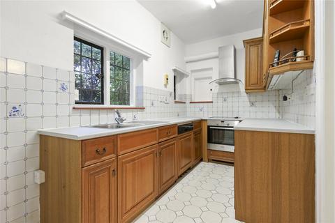 undefined, Camp End Road, Weybridge, Surrey, KT13