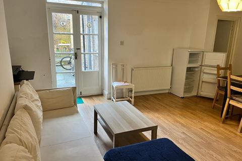 2 bedroom property to rent, Colville Terrace, London