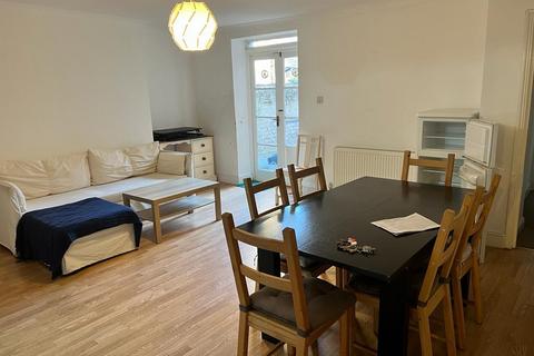 2 bedroom property to rent, Colville Terrace, London