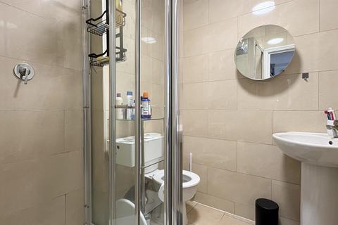 2 bedroom property to rent, Colville Terrace, London