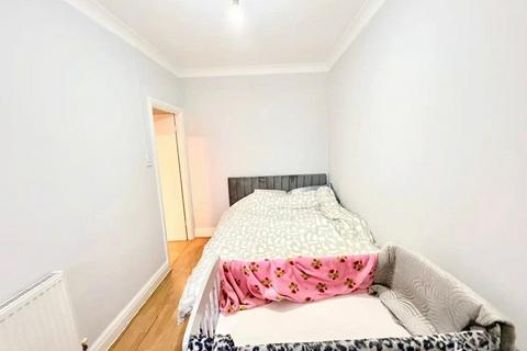 undefined, Uxbridge Road, Uxbridge UB10