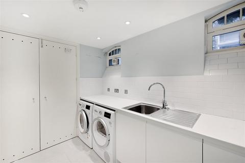 undefined, Clabon Mews, Knightsbridge, SW1X