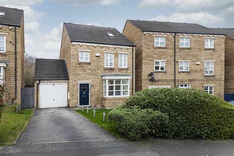 4 bedroom detached house for sale, Suffolk Rise, Huddersfield