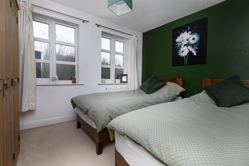 Bramleys Estate Agents - Suffolk Rise - Ferndale (