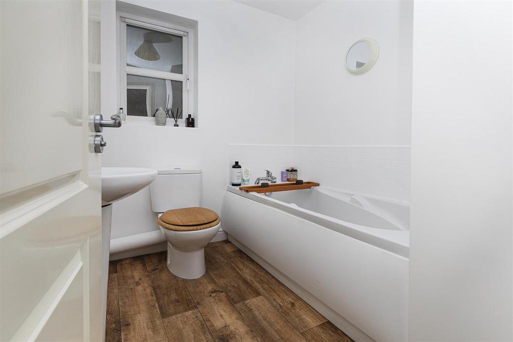 Bramleys Estate Agents - Suffolk Rise - Ferndale (