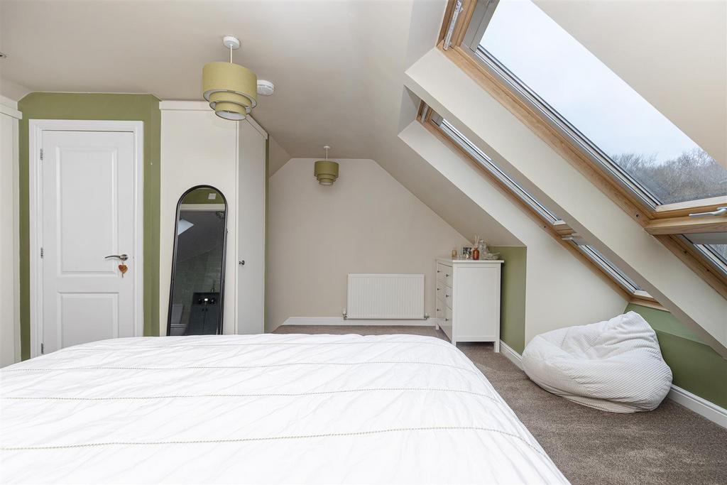 Bramleys Estate Agents - Suffolk Rise - Ferndale (