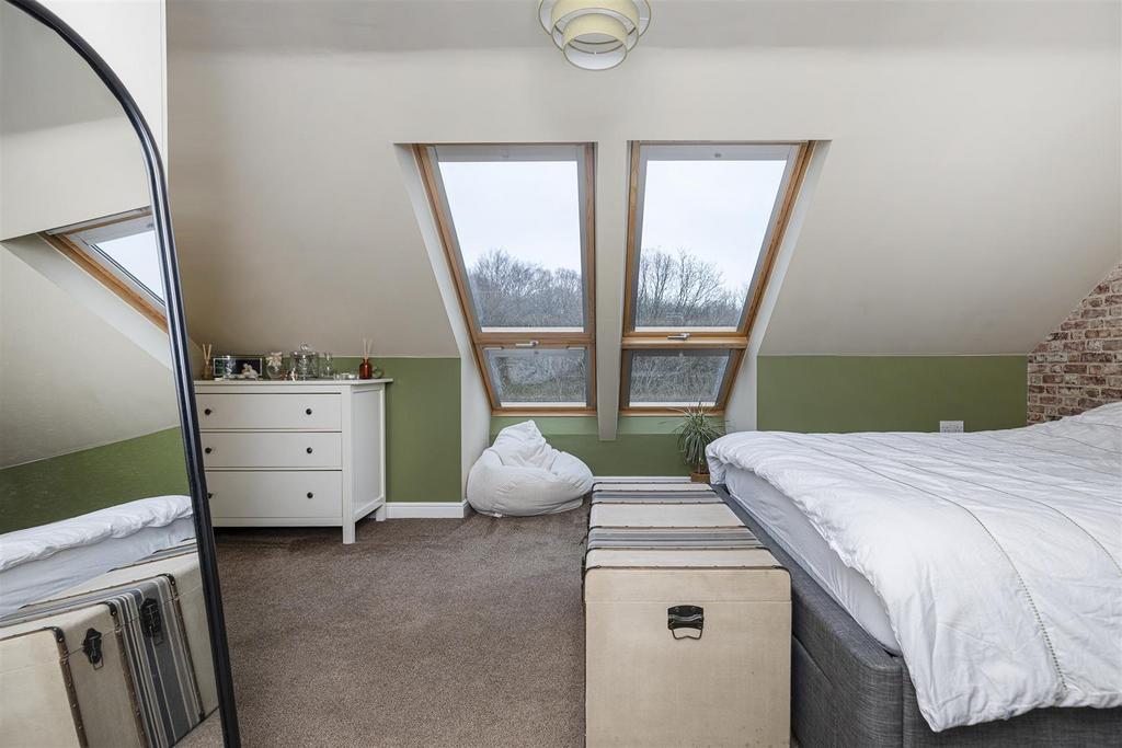 Bramleys Estate Agents - Suffolk Rise - Ferndale (