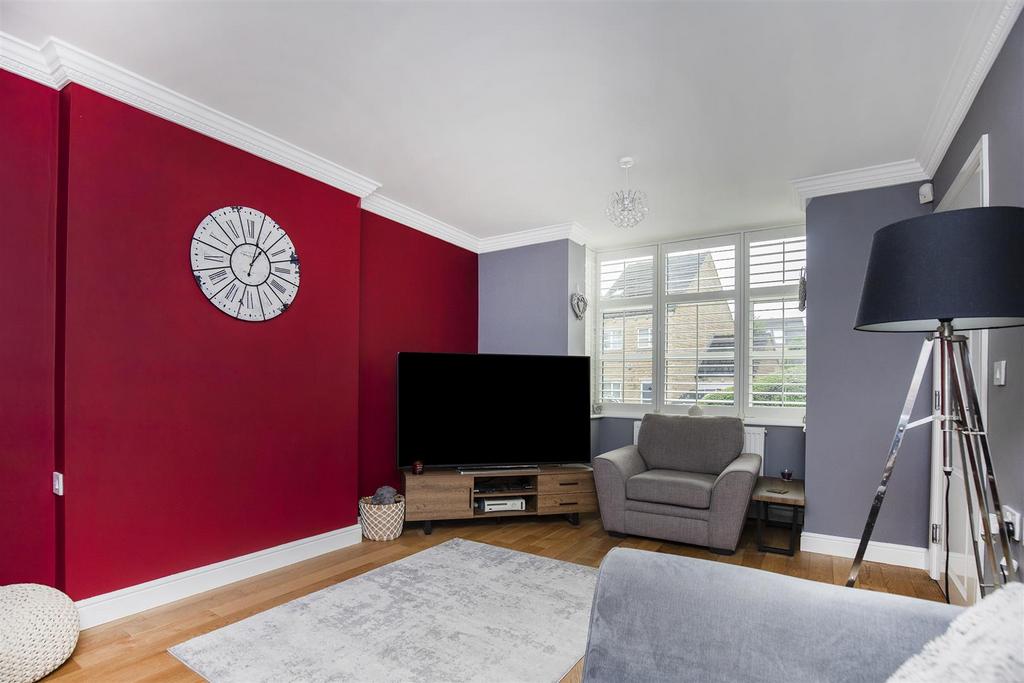 Bramleys Estate Agents - Suffolk Rise - Ferndale (