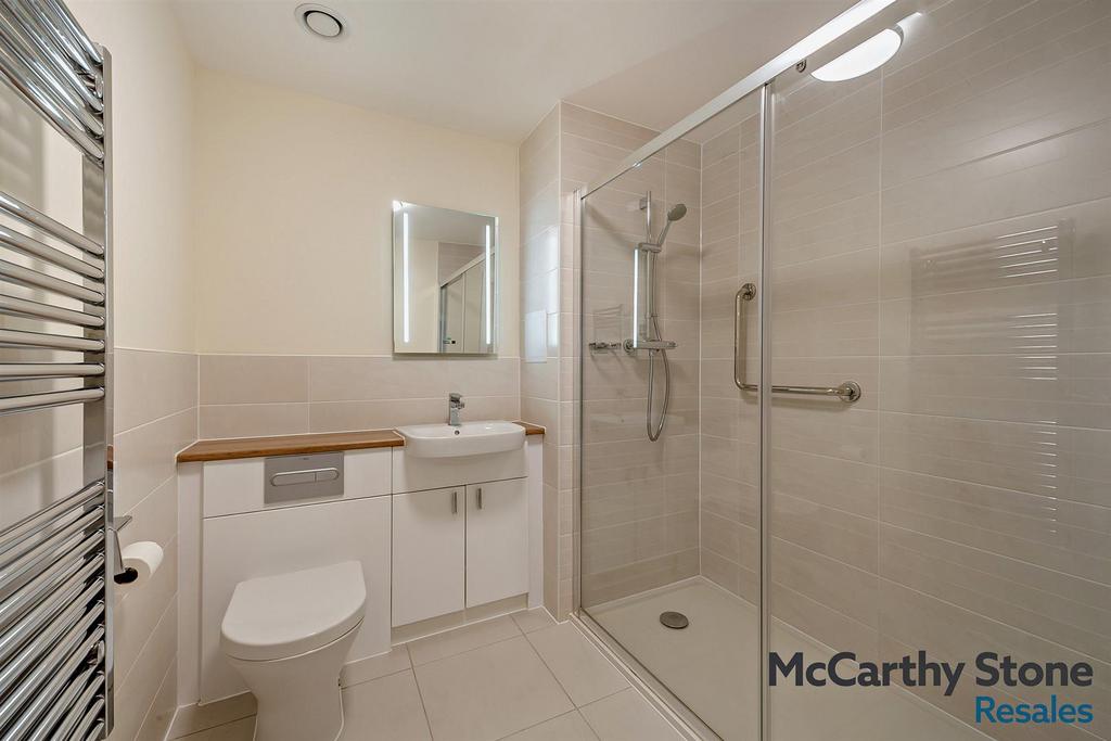 Shower Room: