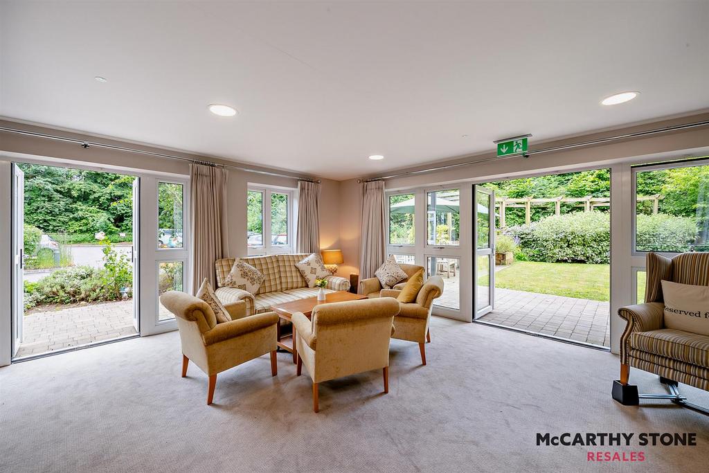Homeowners Lounge
