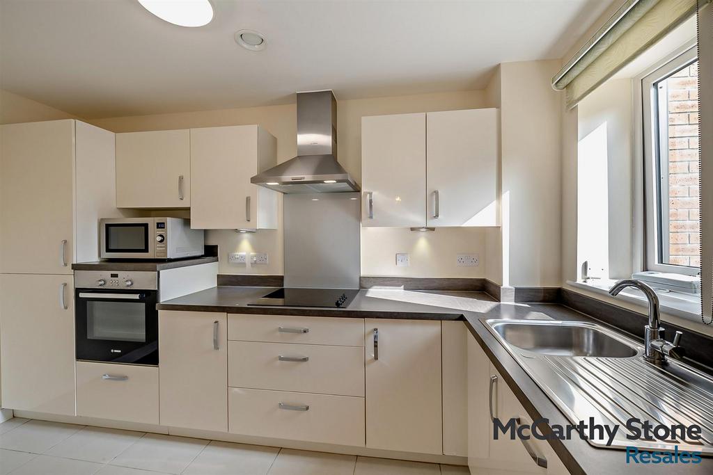 Kitchen: