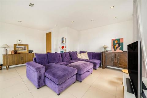2 bedroom flat to rent, East Road, London N1