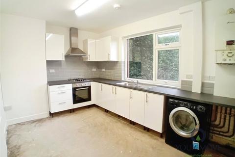 3 bedroom semi-detached house to rent, Greenfold Avenue, Bolton BL4