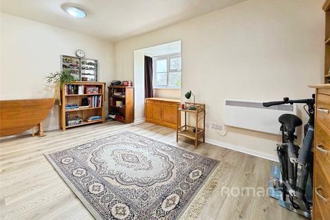 Studio for sale, Clarkes Drive, Uxbridge