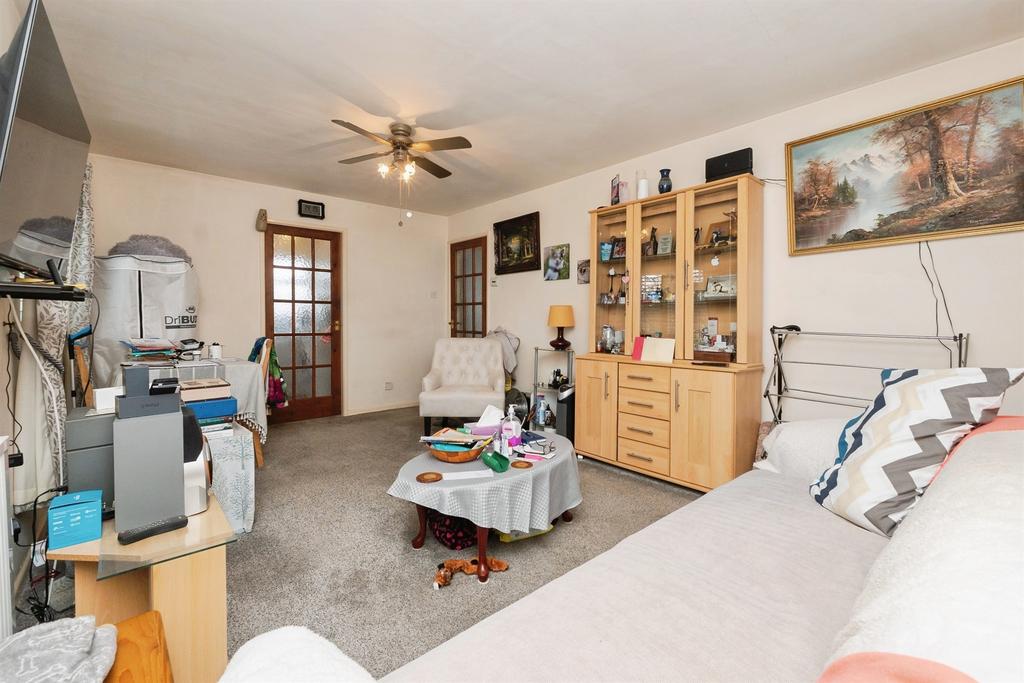 1 bedroom flat for sale